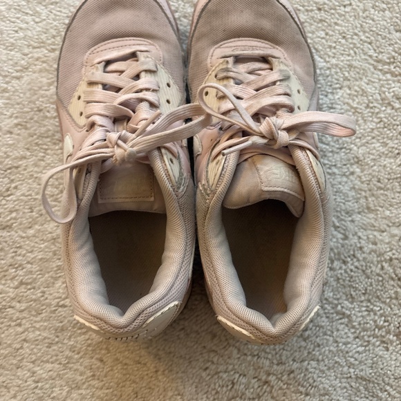 Nike Air Max 90s Barely Rose Women’s Size 9 - Picture 2 of 8